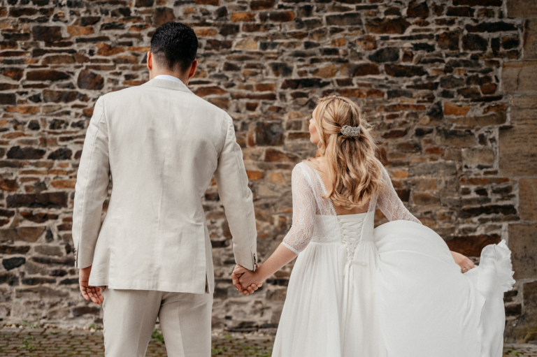 After Wedding Shooting mit Babybauch bei Schloss Linnep in Ratingen by photoart hübner 06