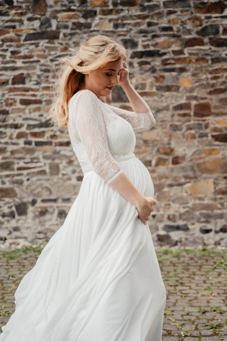 After Wedding Shooting mit Babybauch bei Schloss Linnep in Ratingen by photoart hübner 11