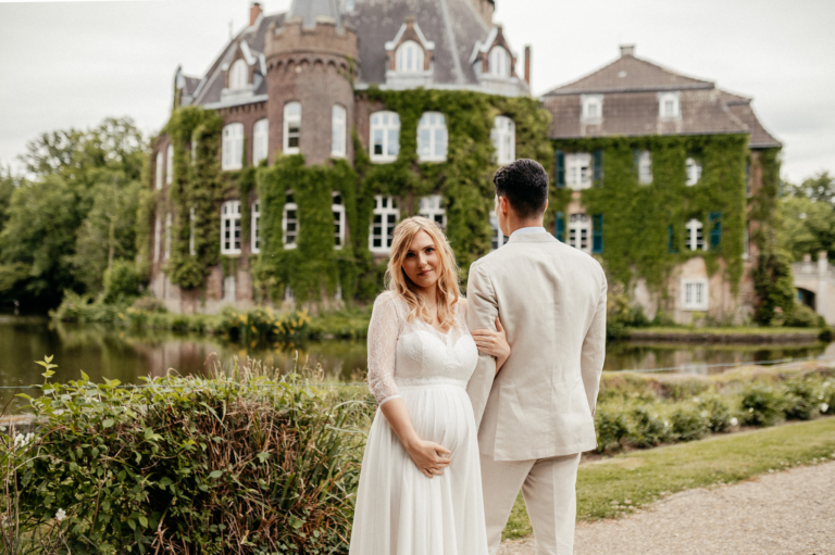 After Wedding Shooting mit Babybauch bei Schloss Linnep in Ratingen by photoart hübner 33