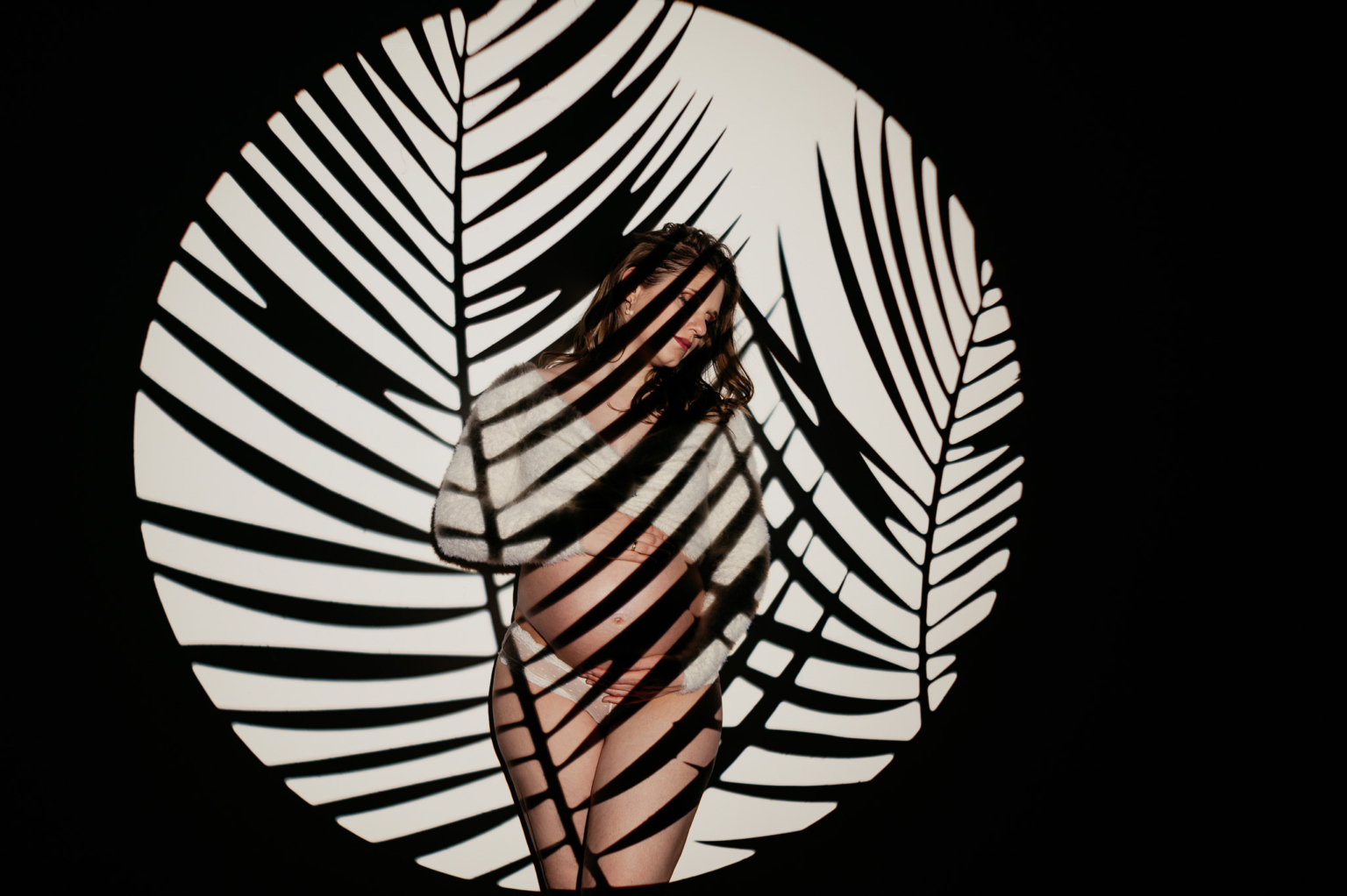 Babybauch Shooting im kuscheligen Fotostudio Photoart Hübner 21