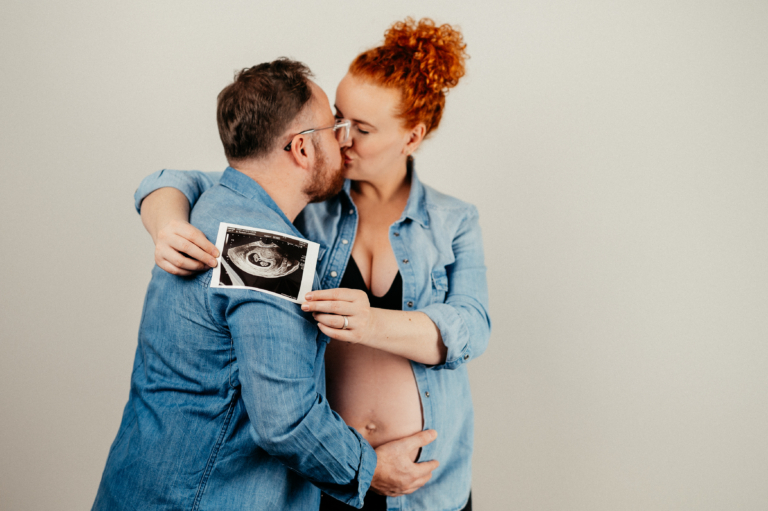 Babybauch-Shooting mit Carina und André