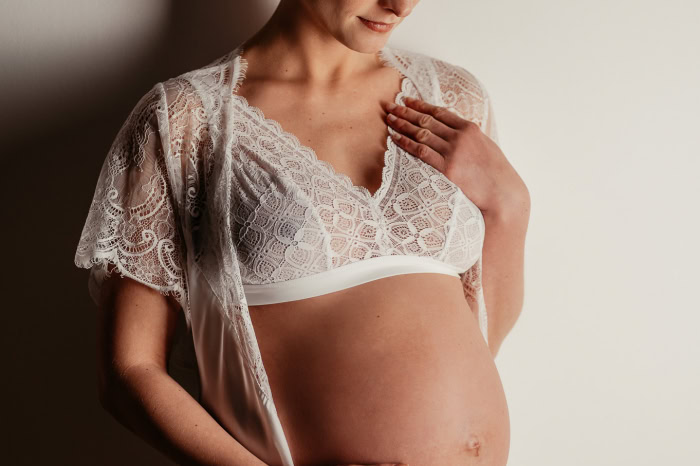 Babybauchfotos - Schwangerschaftsfotos - Babyfotos - Neugeborenenfotos - Newborn-Shooting - photoart hübner - Langenfeld