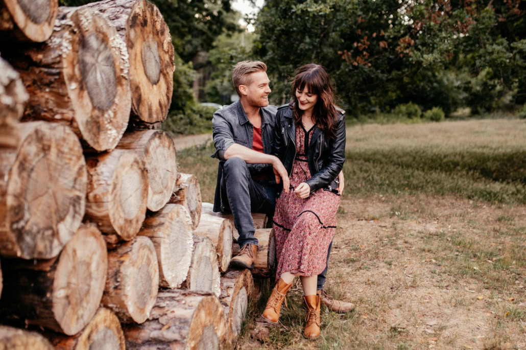 Fotograf - Katharina und Stefan – Paar Shooting in der Abendsonne Outdoor photoart huebner 19 .jpg