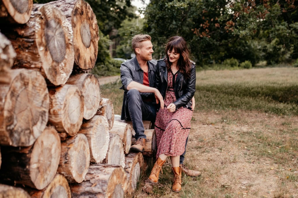 Fotograf - Katharina und Stefan – Paar Shooting in der Abendsonne Outdoor photoart huebner 19 .jpg