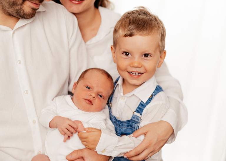 Neugeboren Fotografie mit der ganzen Familie photoart hübner Dein Fotograf 03