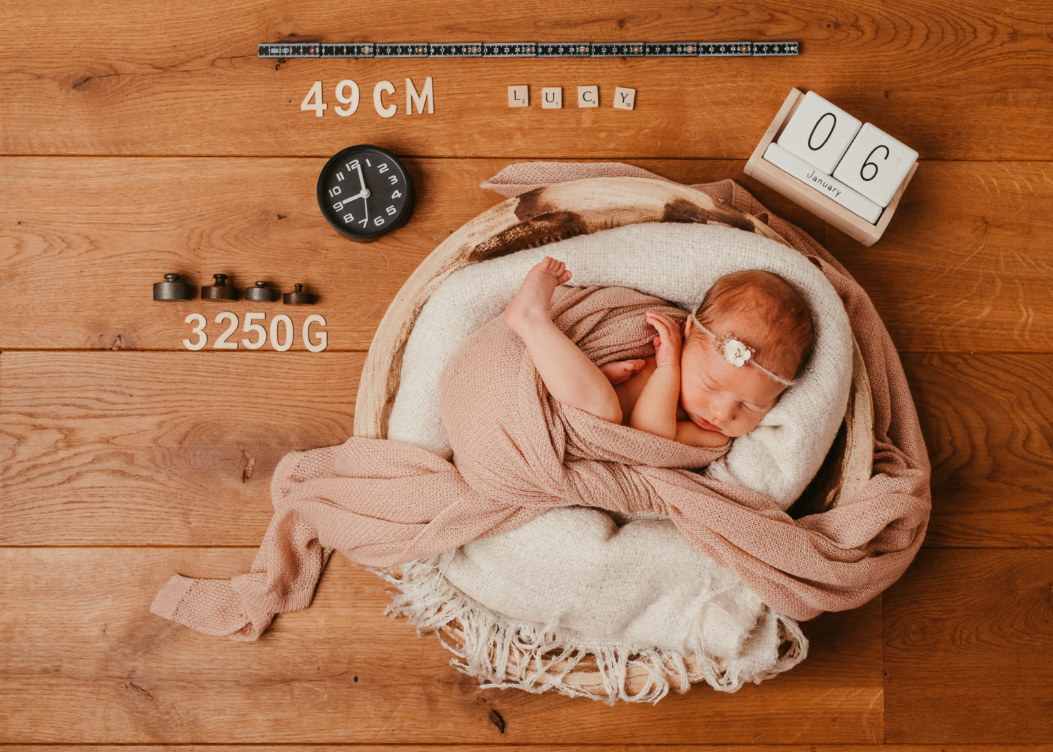 Neugeborenen Shooting mit der kleinen Lucy und Ihren stolzen Schwestern photoart hübner Dein Fotograf in NRW 12