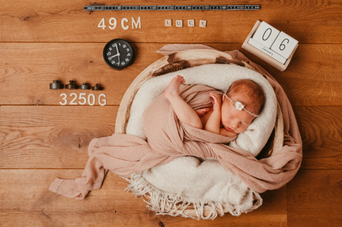 Neugeborenen Shooting mit der kleinen Lucy und Ihren stolzen Schwestern photoart hübner Dein Fotograf in NRW 12