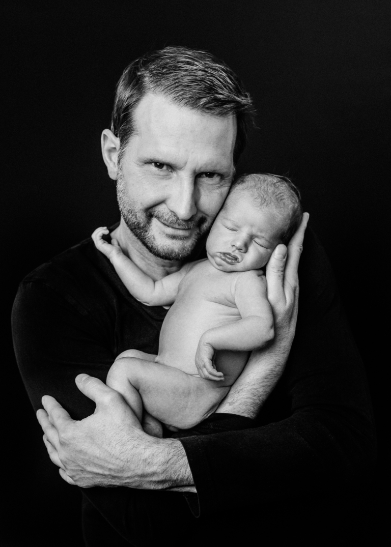 Neugeborenen Shooting mit der kleinen Lucy und Ihren stolzen Schwestern photoart hübner Dein Fotograf in NRW 31