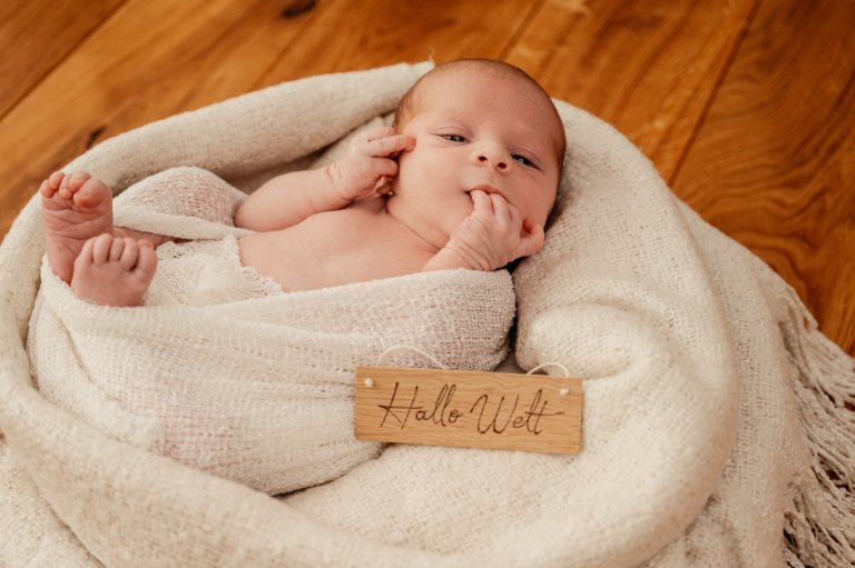 Willkommen, kleiner Mattheo! Newborn Shooting in Ratingen Atelier photoart hübner Dein Familien Fotograf in NRW 11