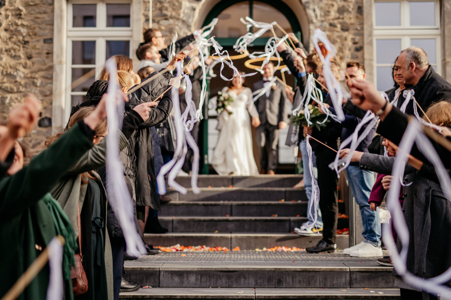 Winterhochzeit im Standesamt Ratingen von Saskia & Ervis photoart hübner Dein Hochzeitsfotograf in Deiner Nähe 37