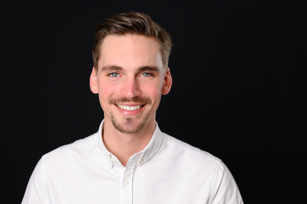 bewerbungsfoto mit ausstrahlung der erste eindruck zaehlt photoart huebner