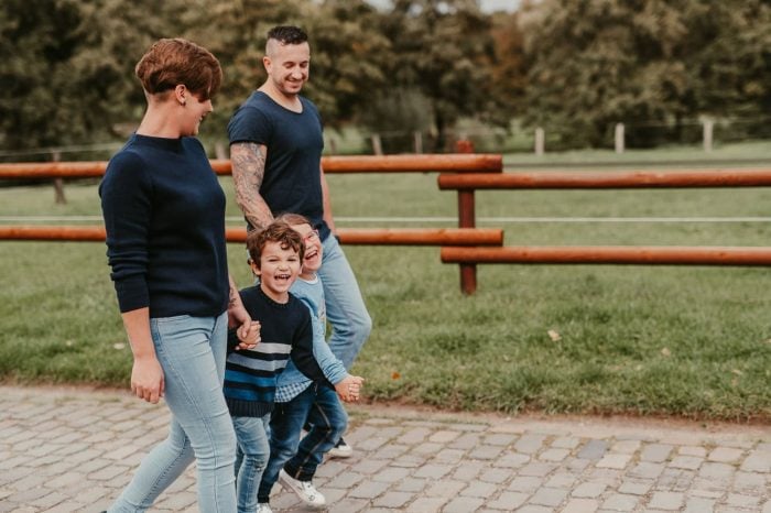 Fotograf - Porträt-Fotos - Paar-Fotos - Boudoir-Shootings - Hochzeitsfotograf - Businessfotos - Neugeborenenfotos - Schwangerschaftsfotos - Kindergartenfotograf - Schulfotograf - photoart hübner - Düsseldorf
