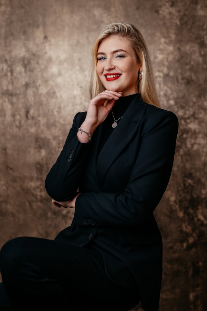 karrierebilder und business fotos die deine online praesenz staerken professionell aufgenommen von photoart huebner