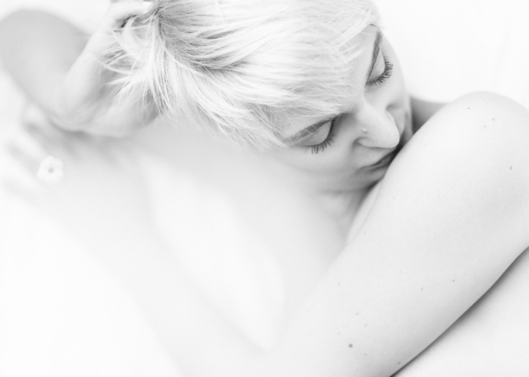sinnliches Boudoir Shooting mit Ute Boudoir Session bei photoart hübner im gemütlichen Atelier in Ratingen bei Düsseldorf 05