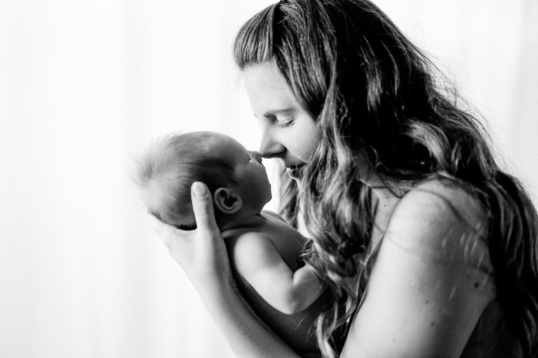 „Der Zauber steckt immer im Detail!“ Neugeborenen Fotoshooting in Ratingen photoart hübner Dein Fotograf 17